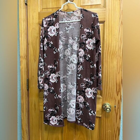 Gorgeous Charlotte Russe size S plum color duster with pink peonies print - Picture 1 of 6
